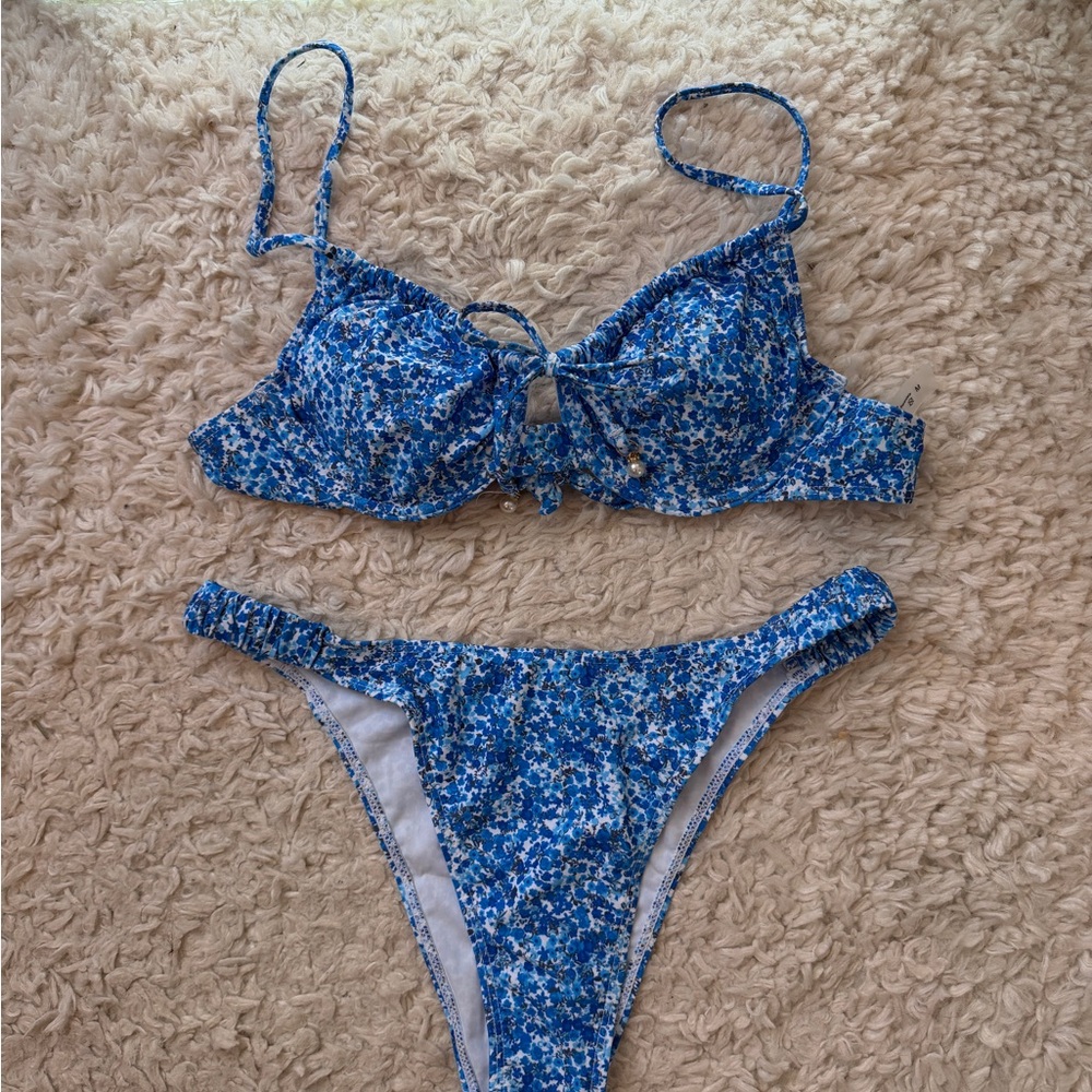 Amazon Blue Floral Underwire Bikini Set
